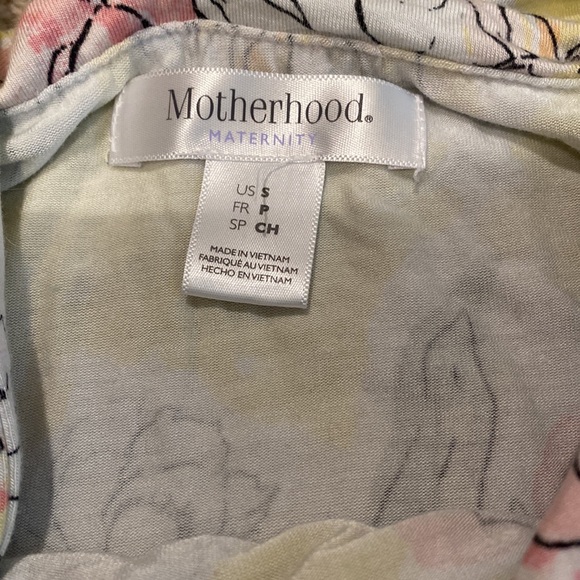 Maternity top bundle - Picture 2 of 6